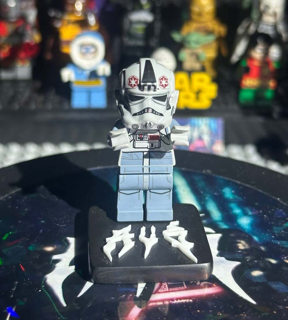 LEGO Star Wars AT-AT Driver Minifigure